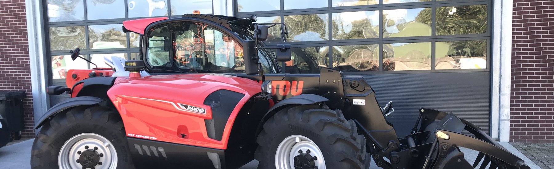 Telehandlers and wheel loaders